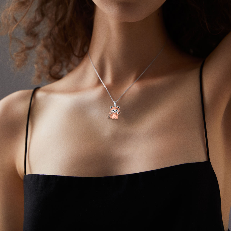 Srebrny naszyjnik z dwukolorową czerwoną pandą-2