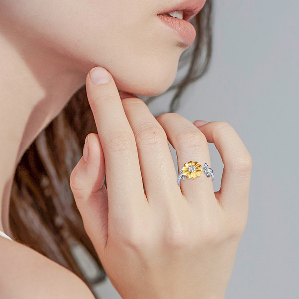 Orecchini in Oro 18kt con cuori pendenti