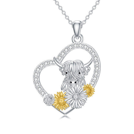 Collana in argento sterling con ciondolo a cuore e girasole con mucca Highland in due tonalità di zirconi rotondi