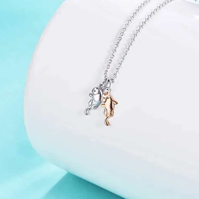 Sterling Silver Two-tone Sea Otter Pendant Bracelet-3