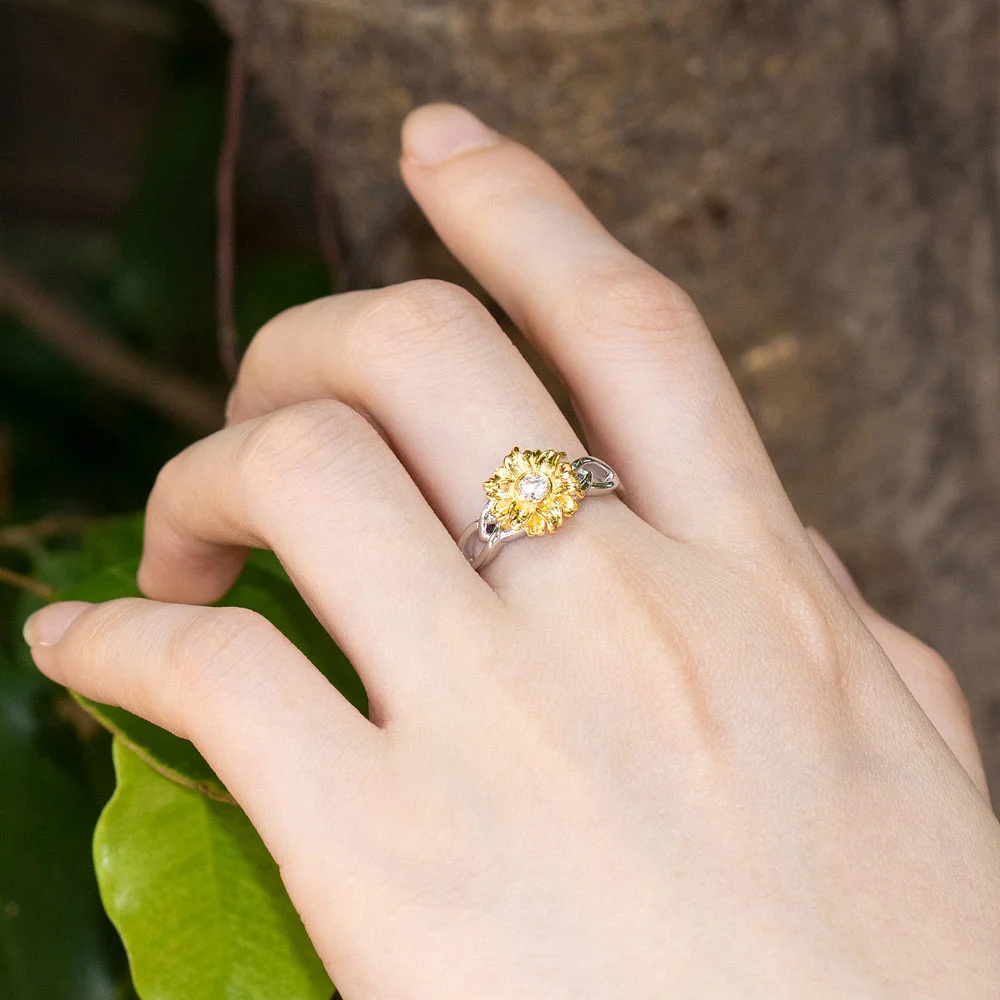 Sterling Silver Two-tone Sunflower Round Shaped Cubic Zirconia Personalized Engraving Birthstone Ring-2