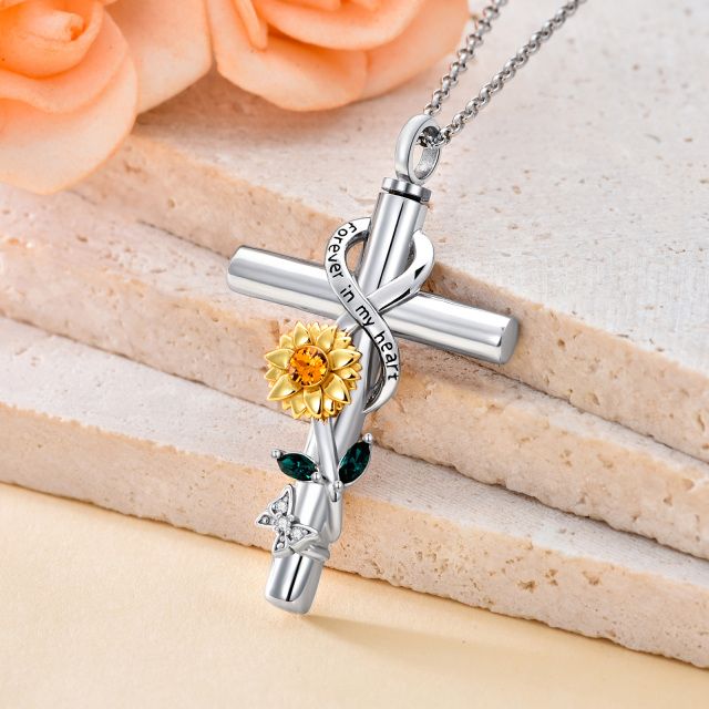 Collana in argento sterling bicolore con girasole e croce e simbolo dell'infinito per le ceneri con parola incisa-3