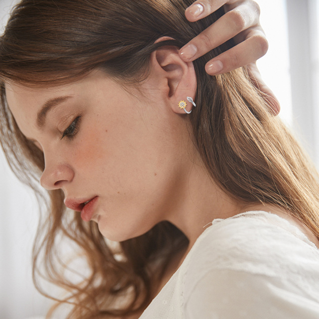 Pendientes de plata de ley con forma de girasol y circonita cúbica de dos tonos para mujeres y niñas-2