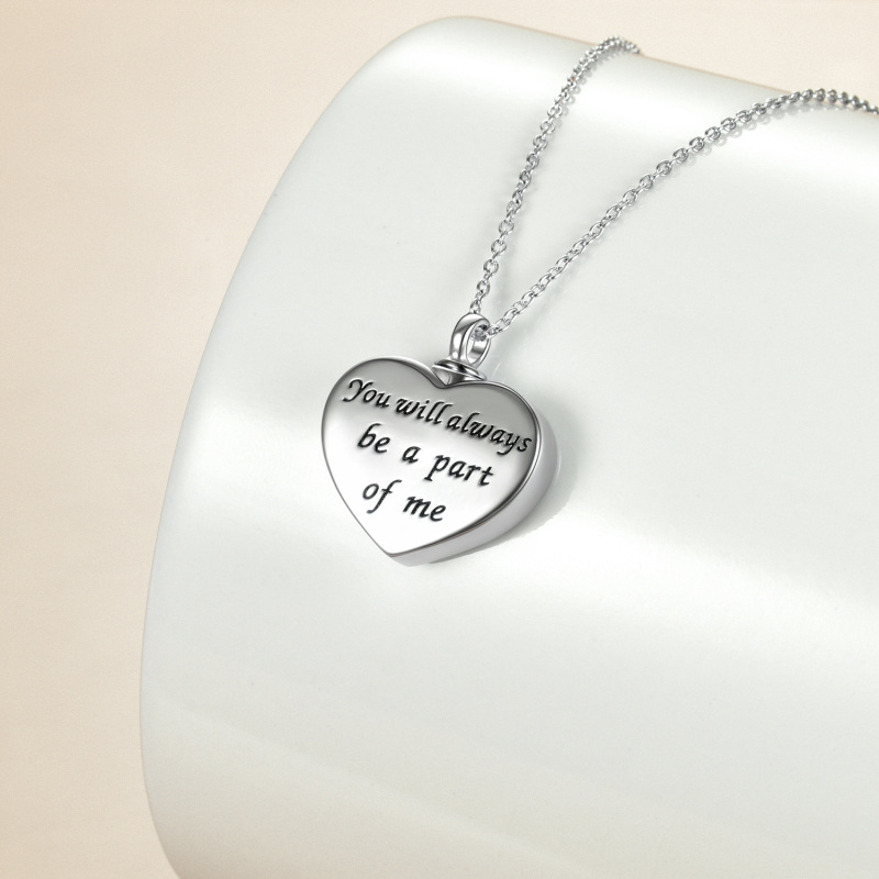 <p>Ontdek elegantie met onze sterling zilveren Tree of Life hart halsketting, een prachtig sieraad voor vrouwen, met een tijdloos ontwerp in witgoud verguld.</p><p>Details: Deze prachtige hanger ketting, vervaardigd uit hoogwaardig sterling zilver, toont een uniek Tree of Life motief verweven binnen een hartvorm, symbool voor kracht, groei en eeuwige liefde. De hanger is geplateerd in stralend witgoud, wat zorgt voor een schitterende glans en duurzaamheid, waardoor het een perfect accessoire is voor elke gelegenheid, van casual uitjes tot formele evenementen.</p>-5