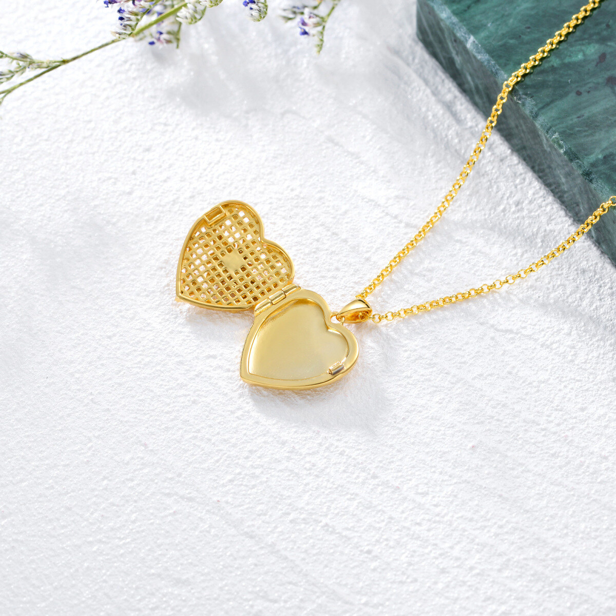 Plata de ley con baño de oro amarillo Bee Heart Personalized Engraving Photo Locket Necklace-5