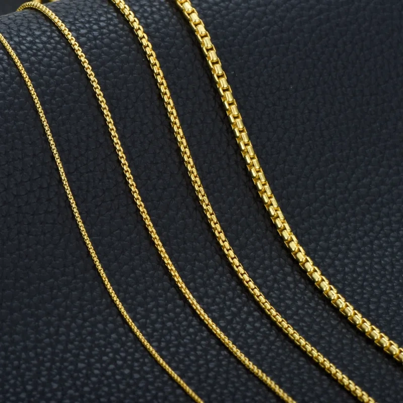 قلادة رجالية بسلسلة مربعة مطلية بالذهب الأصفر على الفضة الإسترلينية-4