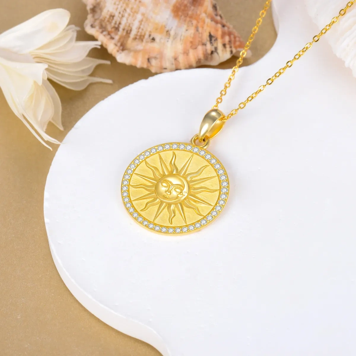 Collana in argento 925 placcato oro giallo con ciondolo circolare a forma di zircone con luna e sole-4