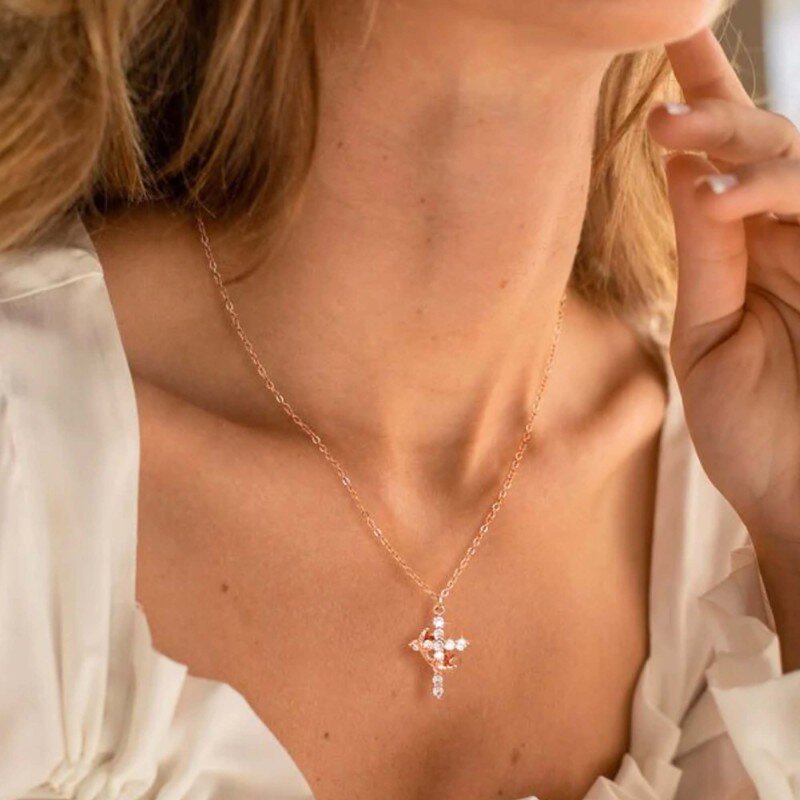 Halskette mit Kreuz-Kronen-Anhänger aus Sterlingsilber mit Gelbgold-Plattierung und Zirkonia-2