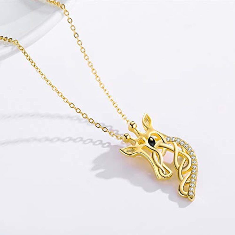 قلادة من الفضة الإسترلينية مطلية بالذهب الأصفر مرصعة بالزركونيا المكعبة على شكل زرافة وعقدة سلتيك-3