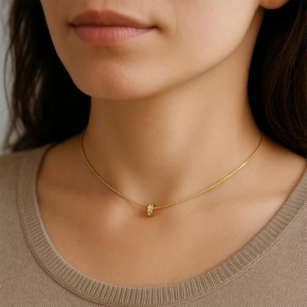 Halskette mit kreisförmigem Moissanit-Anhänger aus Sterlingsilber mit Gelbgoldbeschichtung-3