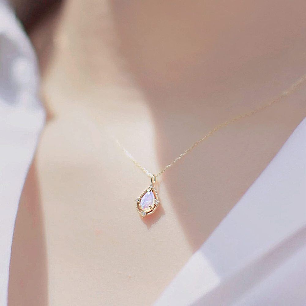 Colar com pingente de opala em forma de gota em prata de lei com banho de ouro amarelo-2