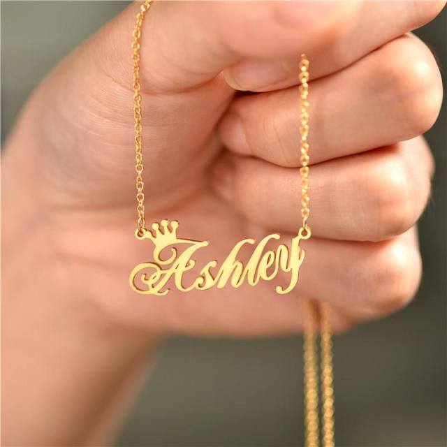 Collana con ciondolo classico personalizzato con nome e corona in argento sterling e placcato oro giallo-2