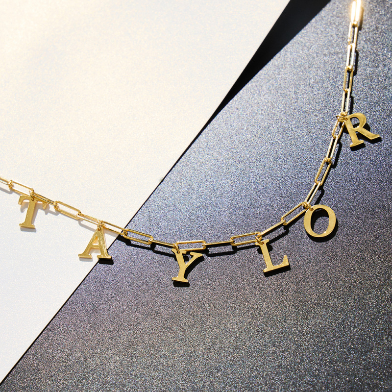 Spersonalizowany metalowy naszyjnik z imieniem i nazwiskiem, wykonany ze srebra z żółtym złotem-5