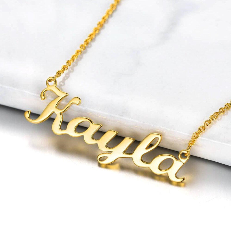 Collar Colgante con Nombre Clásico Personalizado en Plata de Ley con baño de Oro Amarillo Estilo Kayla-2