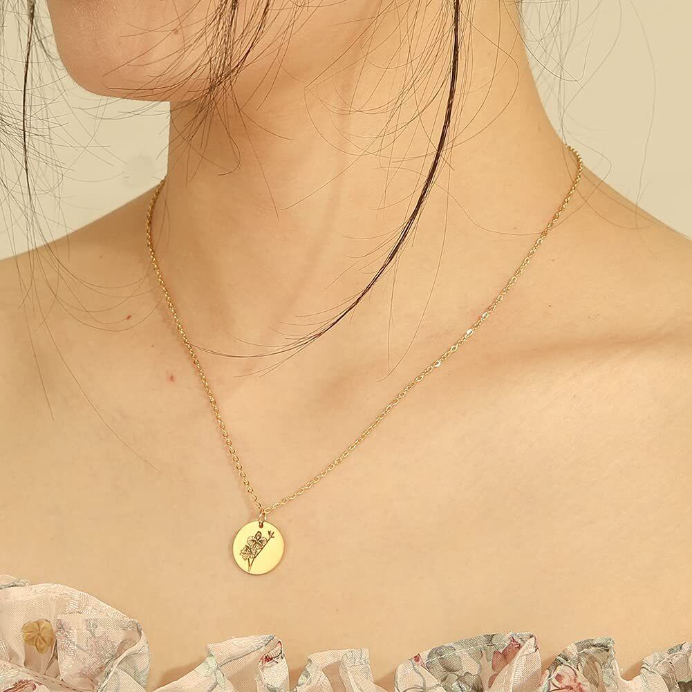 Collar con colgante de flor de nacimiento con grabado personalizado chapado en oro amarillo de plata de ley-3