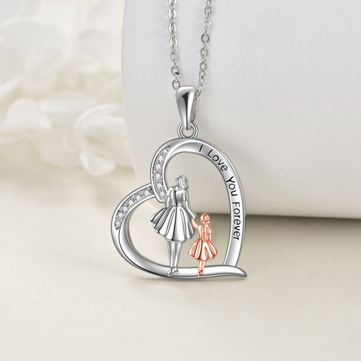 Collar con colgante de corazón de circonitas en plata de ley con palabra grabada-4