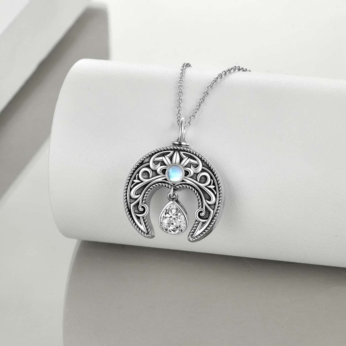 Collar de urna con forma de luna y circonitas de plata de ley para cenizas-4