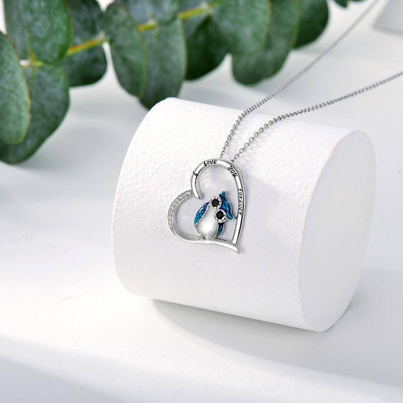 Colar com pingente de coruja e coração em prata de lei com zircónias cúbicas gravado I Love You Forever-3