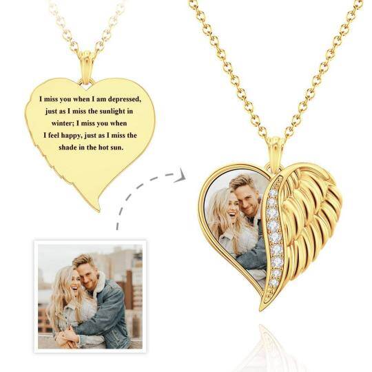 Collar con medallón con foto personalizado con forma de ala de ángel y corazón de plata de ley con baño de oro