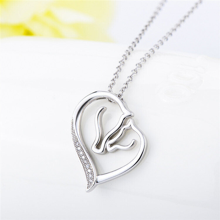 Collar de plata de ley con forma circular de circonita cúbica, caballo y corazón-2