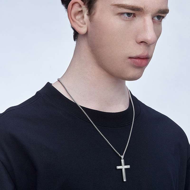 Collar de plata de ley con colgante en forma de cruz para hombre-2
