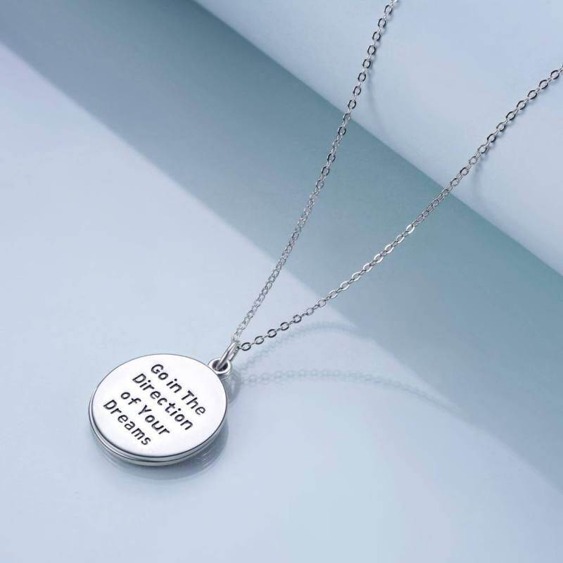 Collar con brújula de plata de ley con circonita cúbica y palabra grabada-5