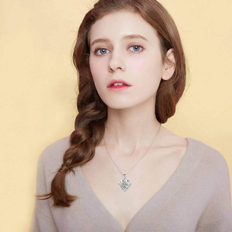 Collar con colgante de corazón de circonita cúbica en plata de ley-2