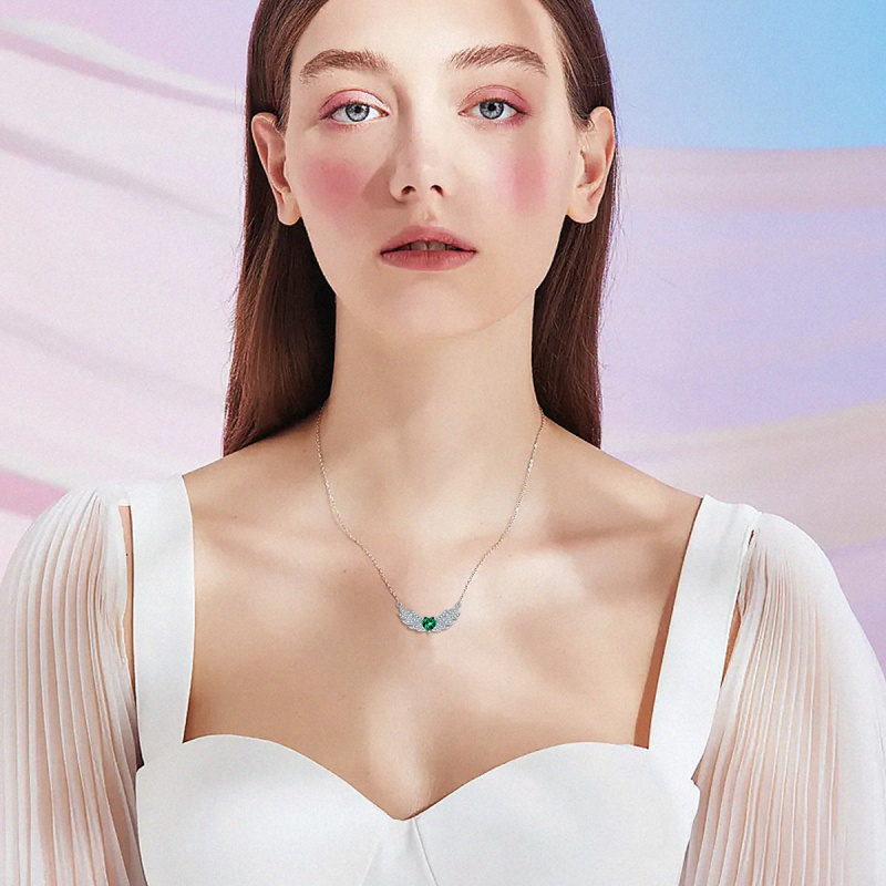 Collar con colgante de ala de ángel de plata de ley y esmeralda-2