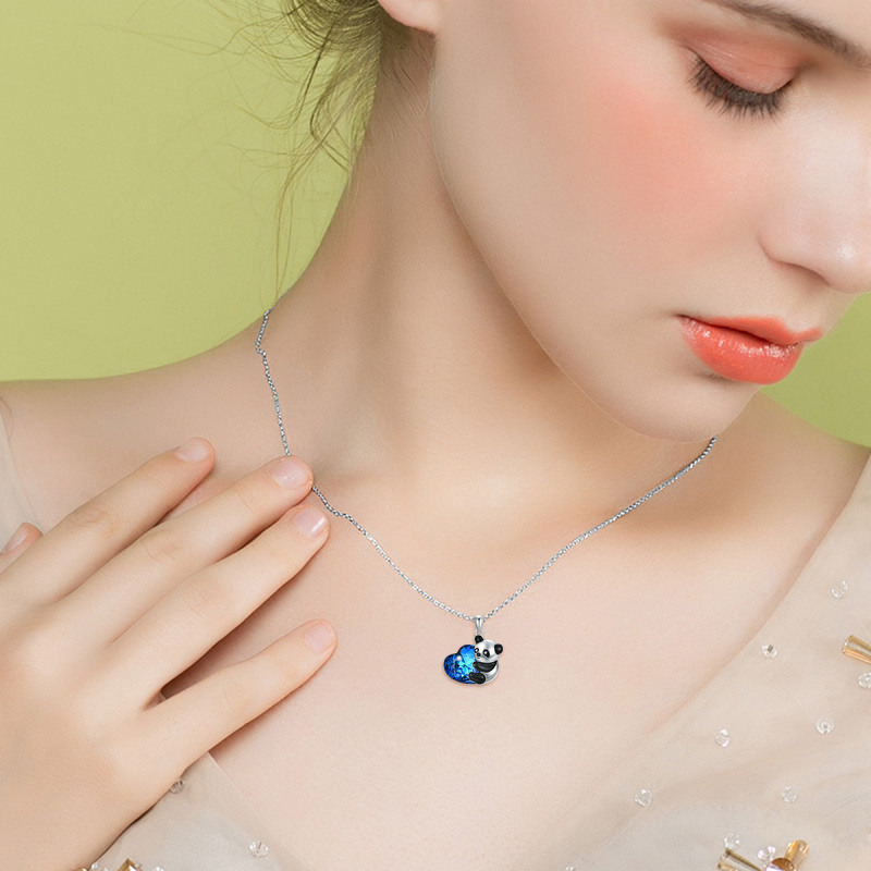 Collar con colgante de cristal de panda en forma de corazón de plata de ley-2