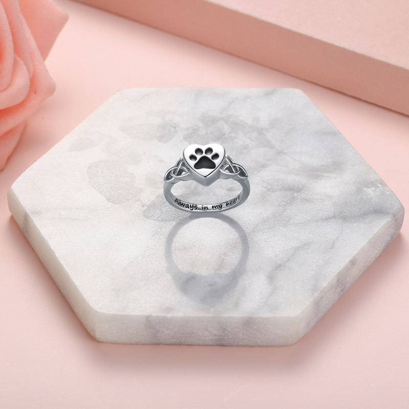 Coeur de patte en argent sterling avec anneau d’urne de noeud celtique pour les cendres-4