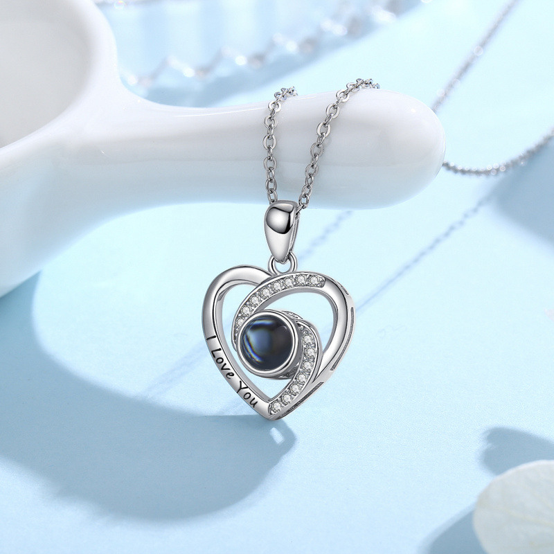 Collar con colgante de corazón con piedra de proyección en plata de ley con la frase 