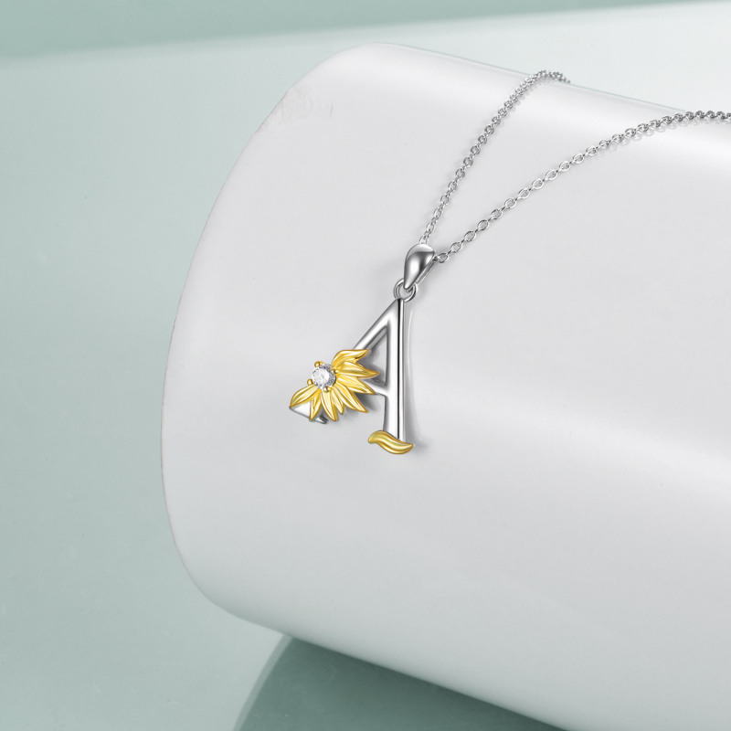 Collar con colgante de girasol personalizado con inicial A y circonita cúbica circular de dos tonos en plata de ley para mujer-4