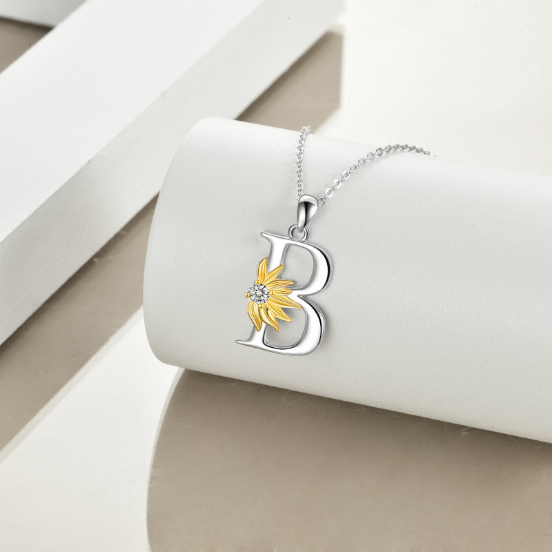 Collar con colgante de girasol personalizado con inicial B y circonita cúbica circular de dos tonos en plata de ley para mujer-3