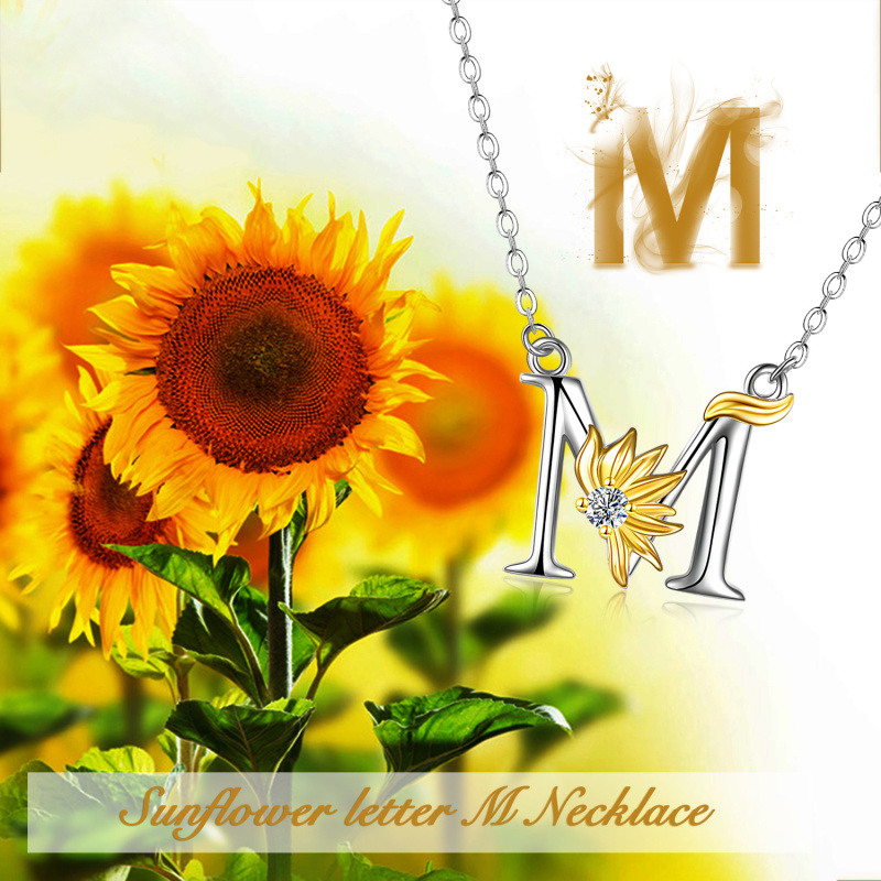 Collar con colgante de girasol personalizado con inicial M y circonita cúbica circular de dos tonos en plata de ley para mujer-6