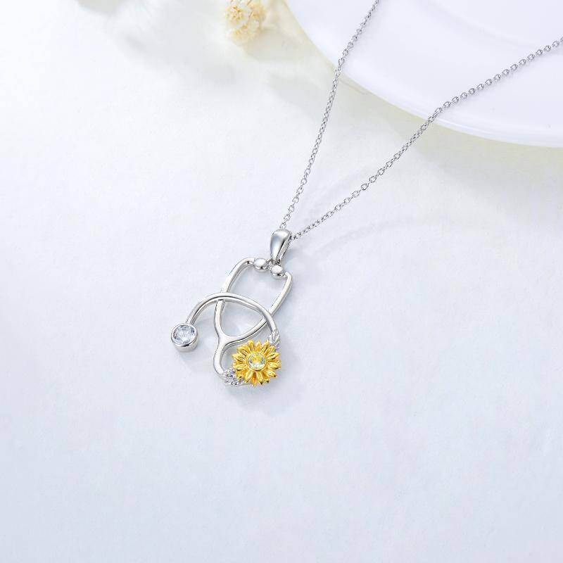 Collar con colgante de estetoscopio con forma de girasol y circonita cúbica transparente de dos tonos en plata de ley-5