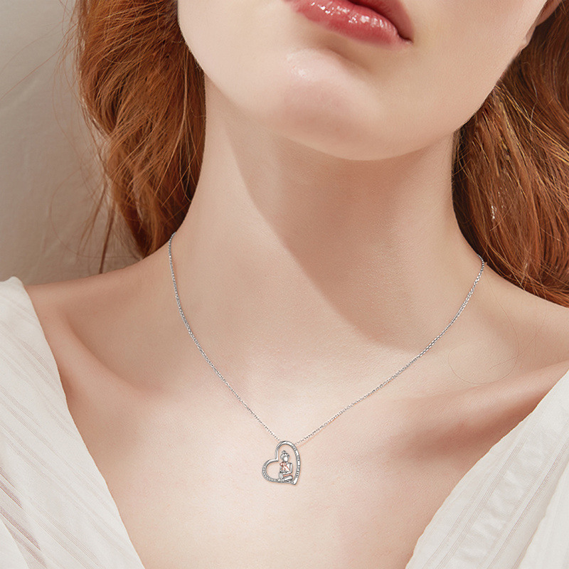 Collar grabado de niña y perro en dos tonos de plata esterlina para mujer-2