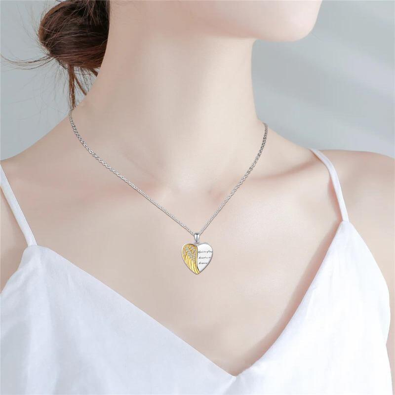 Collar con colgante personalizado de pluma y corazón de circonita cúbica redonda bicolor de plata de ley con palabra grabada.-2