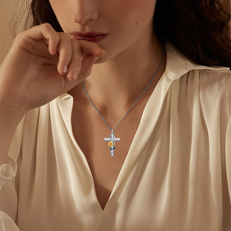 Collar de urna para cenizas con símbolo de infinito y cruz con mariposa y girasol bicolor de plata de ley con palabra grabada para mujer-2