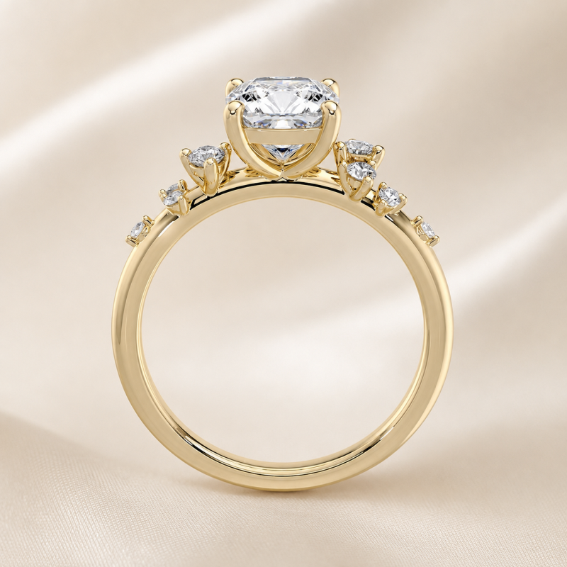 Bague de fiançailles en argent sterling plaqué or jaune avec diamants de laboratoire taille coussin sertis en pierre latérale-3