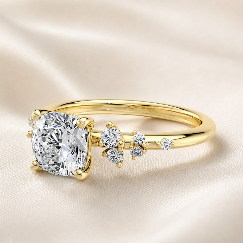 Bague de fiançailles en argent sterling plaqué or jaune avec diamants de laboratoire taille coussin sertis en pierre latérale-5