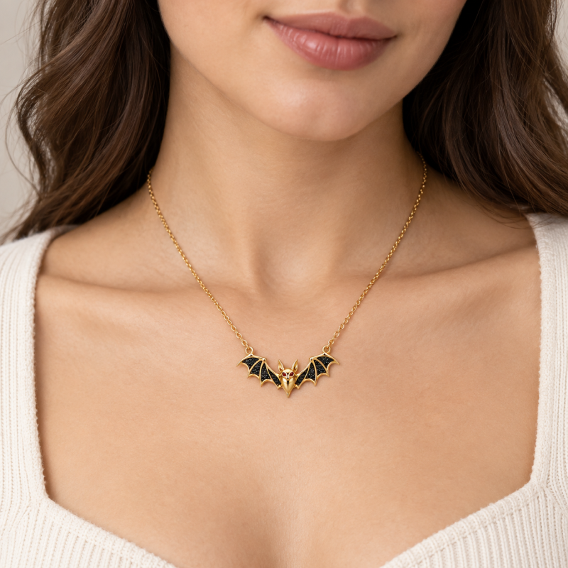 Collar con colgante de murciélago de cristal redondo tallado en plata de ley con baño de oro amarillo-3