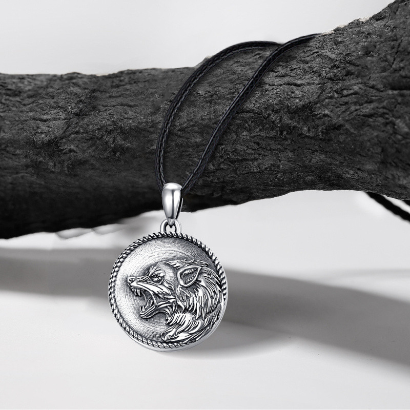 Collar con medallón fotográfico personalizado de lobo en plata esterlina para hombres-5