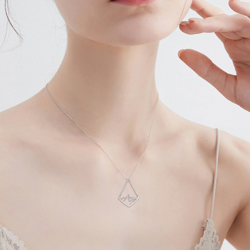 Halskette mit Ringanhänger aus Sterlingsilber mit Zirkonia-Bergen-2