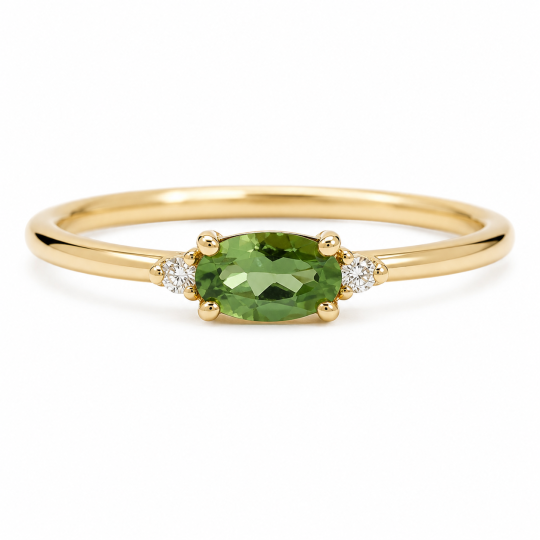 Anel de Noivado com Aro Fino em Ouro 14K com Turmalina Verde Oval de 1 Quilate e Diamantes Sintéticos