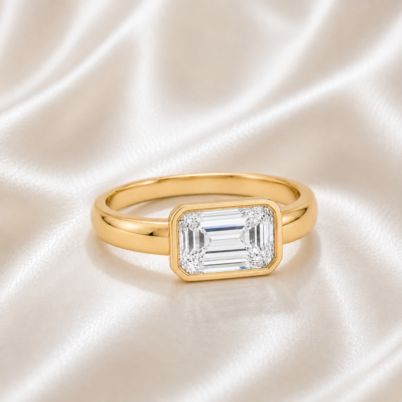 Bague de fiançailles sur mesure à large anneau, sertie d'un diamant de laboratoire taille émeraude en or 14 carats-3