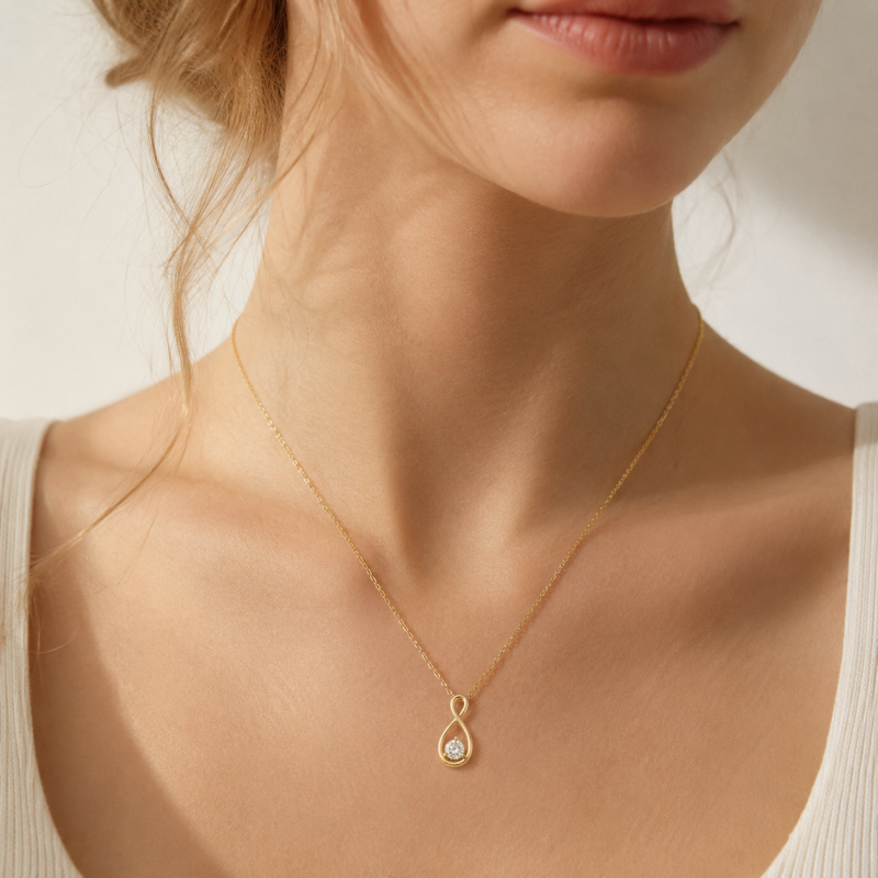 Collar con colgante de oro de 14 quilates con diamante sintético de talla redonda de 0,5 quilates y símbolo del infinito.-2